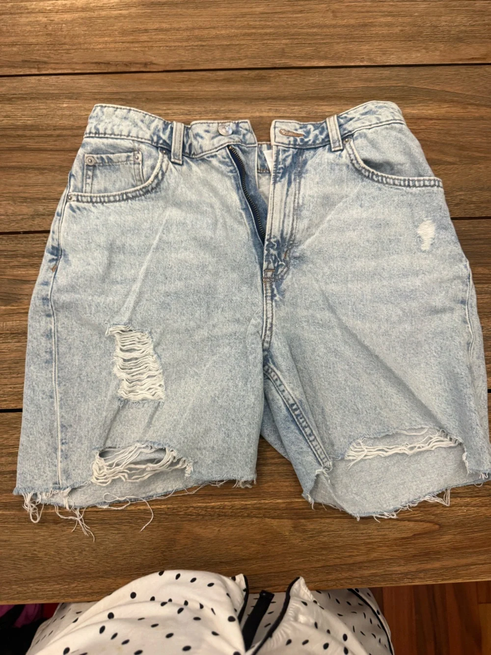 H&M casual light